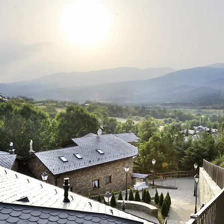 La Caseta De Queixans Con Chimenea Puigcerda Luaran gambar